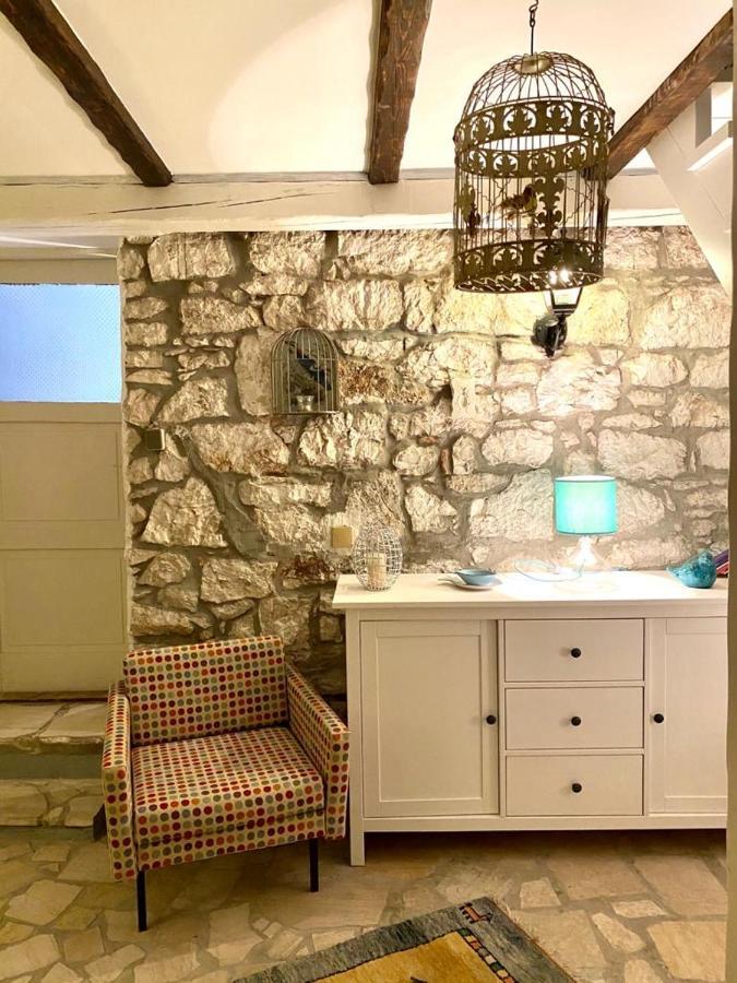 Steinhaus Mit Terrasse Apartment โรวีน ภายนอก รูปภาพ